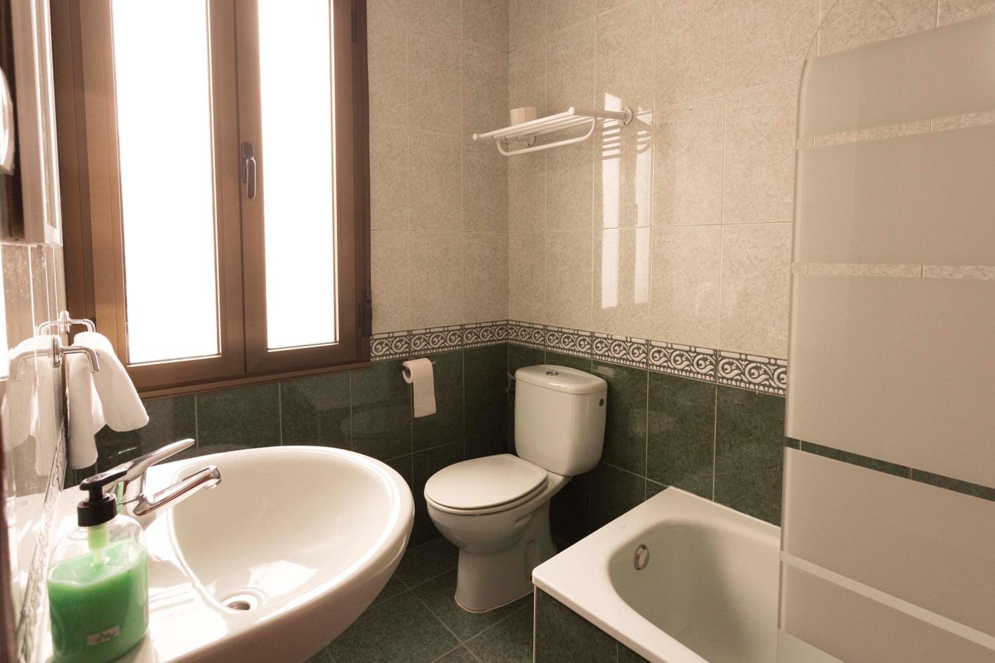 Green Hostel Oviedo Luaran gambar